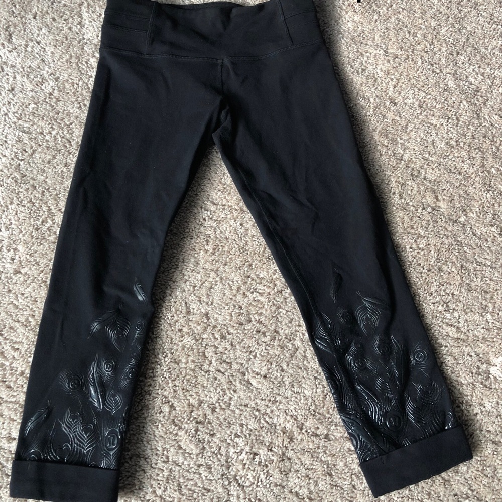 Lululemon size 4 capris